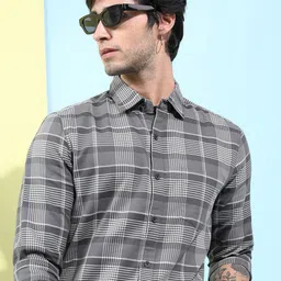HIGHLANDER Men Slim Fit Checked Spread Collar Casual Shirt-picture-41