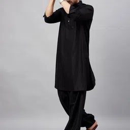 VASTRAMAY Men Cotton Linen Pakistani Style Kurta image 3