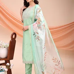 ayukta international Women Art Silk Kurti Pant Dupatta Set image 3