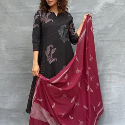 Chidiyaa Ethnic Motifs Printed Block Print Dupatta image 2