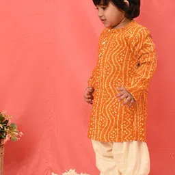 VASTRAMAY Boys Bandhani Printed Band Collar Straight Kurta With Patiala image 4