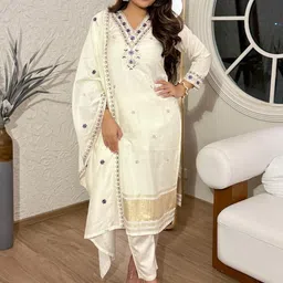 Morang Women Ethnic Motifs Embroidered Regular Thread Work Kurta with Trousers & With Dupatta image 2