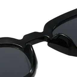 AUGEN Unisex Green Wayfarer Sunglasses with image 4