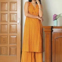 Ethnic 3 You Women Ethnic Motifs Printed Regular Mirror Work Kurta with Palazzos-picture-11