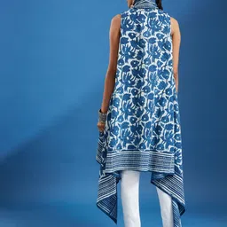 Taavi Women Indigo Printed Pure Cotton Longline Ethnic Shrug image 3