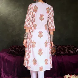 Indo Era Women Ethnic Motifs Printed Tiered Pure Cotton Kurta with Trousers image 4