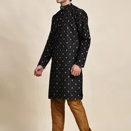 SKAVIJ Men Ethnic Motifs Printed Regular Kurta with Pyjamas image 4