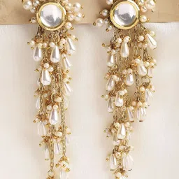 KARATCART Gold-Plated Pearls And Kundan Floral Polki Tassels Drop Earrings-image-17