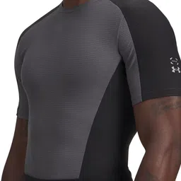 UNDER ARMOUR Halo Bonded Auxetic Short Sleeve T-Shirt image 3