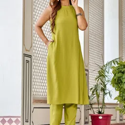VIBE VISION Women Regular Kurta with Trousers-picture-11