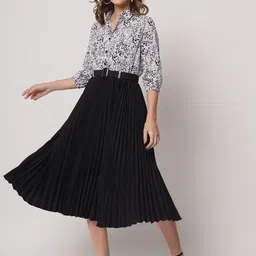Femvy Abstract Printed Shirt Collar Three-Quarter Sleeves Belted Fit and Flare Midi Dress-picture-15