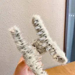 HANDBAG COLLECTION Women Set of 6 Fur Grip T Shape Claw Clip image 3