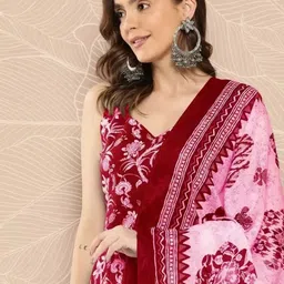 LE Women Printed Pure Cotton Kurta with Harem Pants image 5