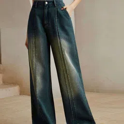 SZN Women Relaxed Fit High-Rise Heavy Fade Stretchable Jeans image 4