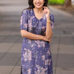 DIVASTRI Women Floral Printed Regular Kurta with Trousers image 2