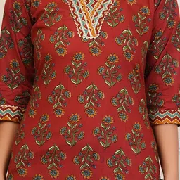 Kahili Art Women Ethnic Motifs Printed Regular Thread Work Pure Cotton Kurta with Trousers image 5