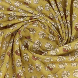 Mitera Floral Printed Saree With Blouse Piece image 4