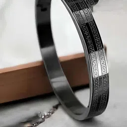 The Roadster Lifestyle Co Men Stainless Steel Anti Tarnish Kada Bracelet-image-28