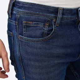 SPYKAR Men Cotton Relaxed Fit Low Distress Jeans image 4