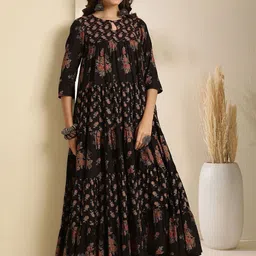 KIMAYRA Women Floral Printed Cotton Anarkali Tiered Kurta with Trousers & Dupatta image 5