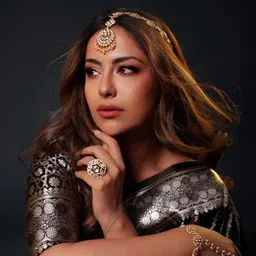 VASTRAHUT Woven Design Zari Silk Blend Heavy Work Banarasi Saree image 5