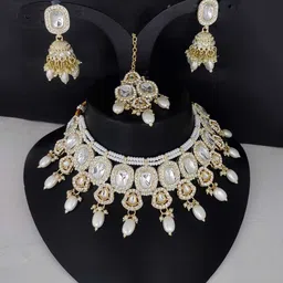 Gyaan Jewels Gold-Plated Stone-Studded & Beaded Necklace and Earrings With Maang Tika image 1