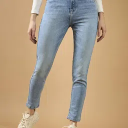 DOLCE CRUDO Women Slim Fit High-Rise Light Fade Stretchable Jeans-picture-37