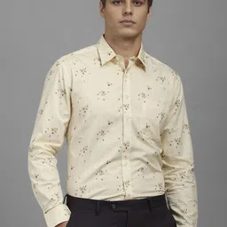 Louis Philippe Men Slim Fit Spread Collar Floral Printed Cotton Formal Shirt-picture-39