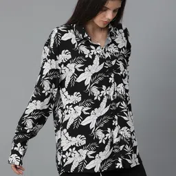kotty Women Oversized Fit Printed Spread Collar Casual Shirt image 2
