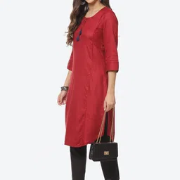 Rangriti Women Red Kurta image 3
