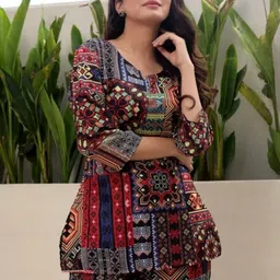 Maheshwar Printed V-Neck Tunic & Palazzos Co-Ords-picture-21