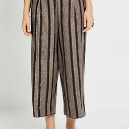 Span Women Printed Regular Pure Cotton Kurta with Palazzos image 2