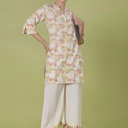 V-Mart Printed Mandarin Collar Tunic With Palazzos Co-Ords image 3