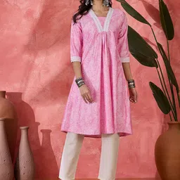 Sangria Floral Printed Pleated Notch Neck A-Line Kurta-picture-25