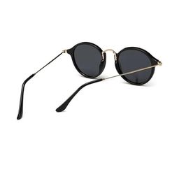 Arzonai Unisex Black Lens & Black Shield Sunglasses-picture-26