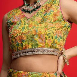 Shae by SASSAFRAS Printed V-Neck Sequinned Ready to Wear Lehenga Choli image 2