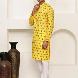 Jompers Floral Printed Mandarin Collar Straight Kurta With Pyjamas image 3