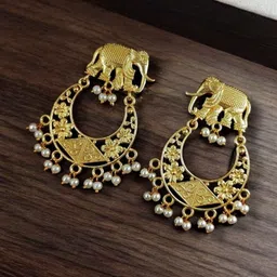 Hardin Style Animal Shaped Drop Earrings image 2