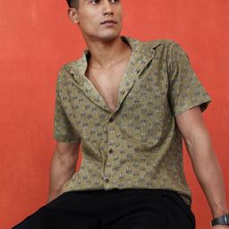 Sangria Men Comfort Fit Spread Collar Floral Printed Cotton Casual Shirt-picture-21