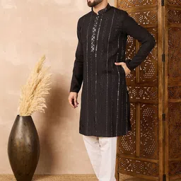 House of Pataudi Floral Embroidered Mandarin Collar Sequinned Straight Kurta-image-36