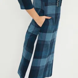 max Women Checked Thread Work Kurta image 3