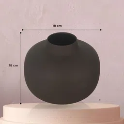 Homspurts Opulent Curve Black Metal Flower Vase image 4