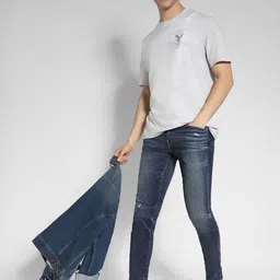 AMERICAN EAGLE OUTFITTERS Men Skinny Fit Mildly Distressed Light Fade Jeans image 4