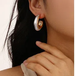 SZN Diamond Shaped Studs Earrings image 4