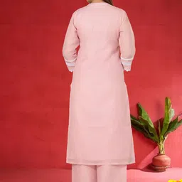 Varanga Women Floral Regular Kurta with Trousers & Dupatta image 2