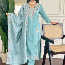 SUPPAR SLEAVE Women Embroidered Regular Chanderi Silk Kurta with Trousers & With Dupatta image 3