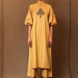 MATI Women Comfort High-Rise Pleated Trousers-picture-21