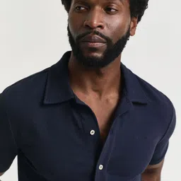 GANT Men Solid Spread Collar Cotton Casual Shirt-picture-36