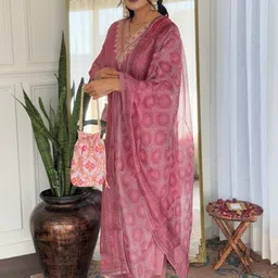 CaniBani Women Ethnic Motifs Embroidered Regular Thread Work Kurta with Trousers & With Dupatta image 3