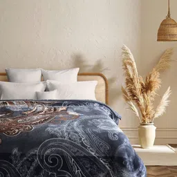 MYTRIDENT Multicoloured & Navy Blue Ethnic Motifs Heavy Winter Blanket-picture-26